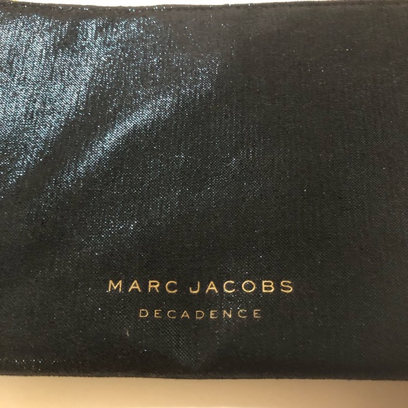 Marc Jacobs Decadence Cosmetic Zip Pouch NWOT - Picture 2 of 8